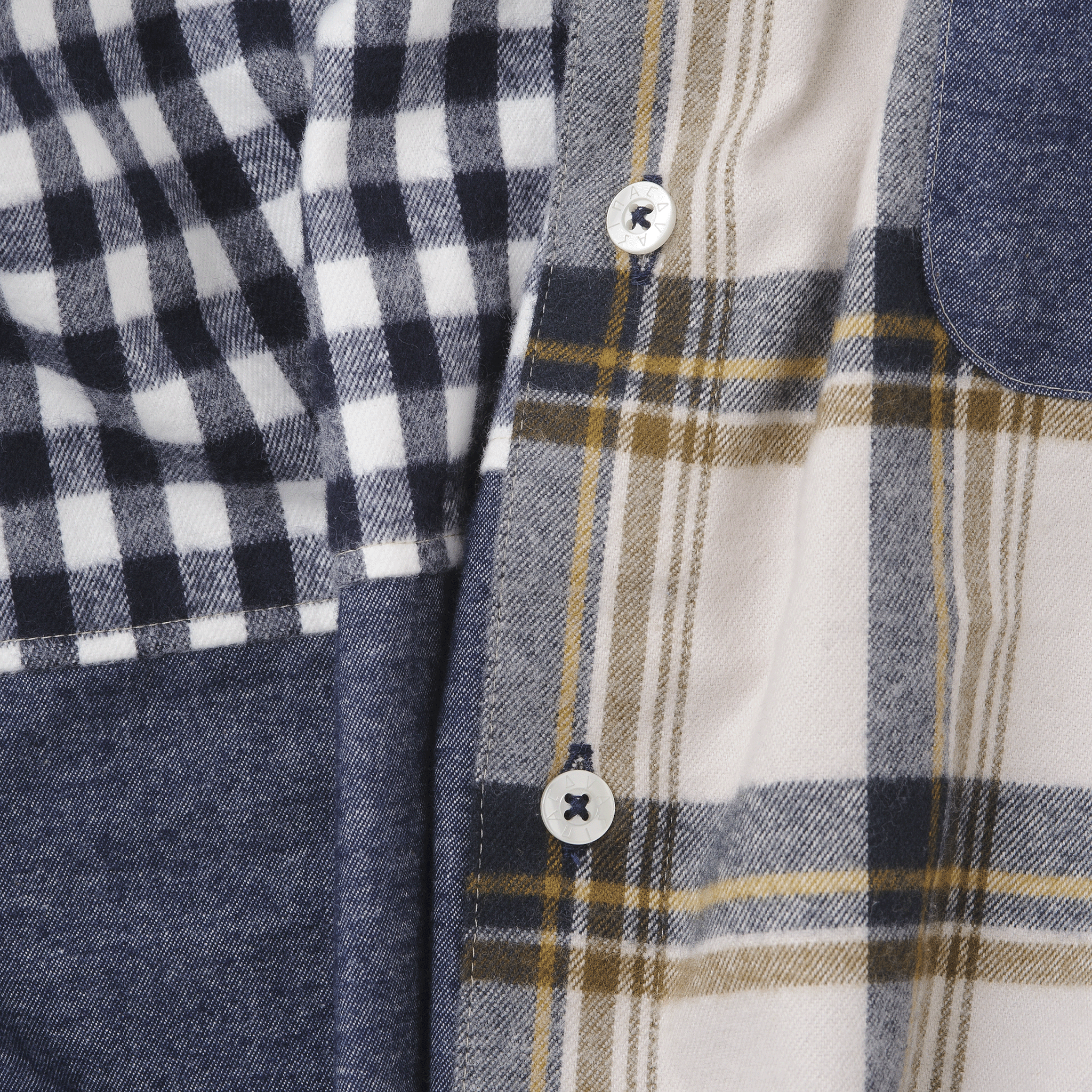 クレイジーパターンチェック柄長袖ボタンダウンシャツ 23224040