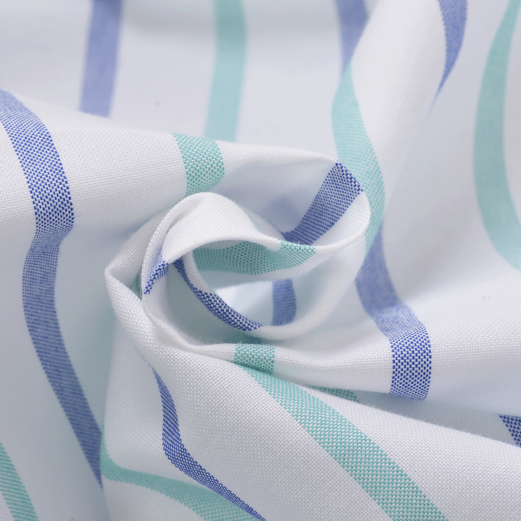 Long-sleeved button-down shirt 26114010