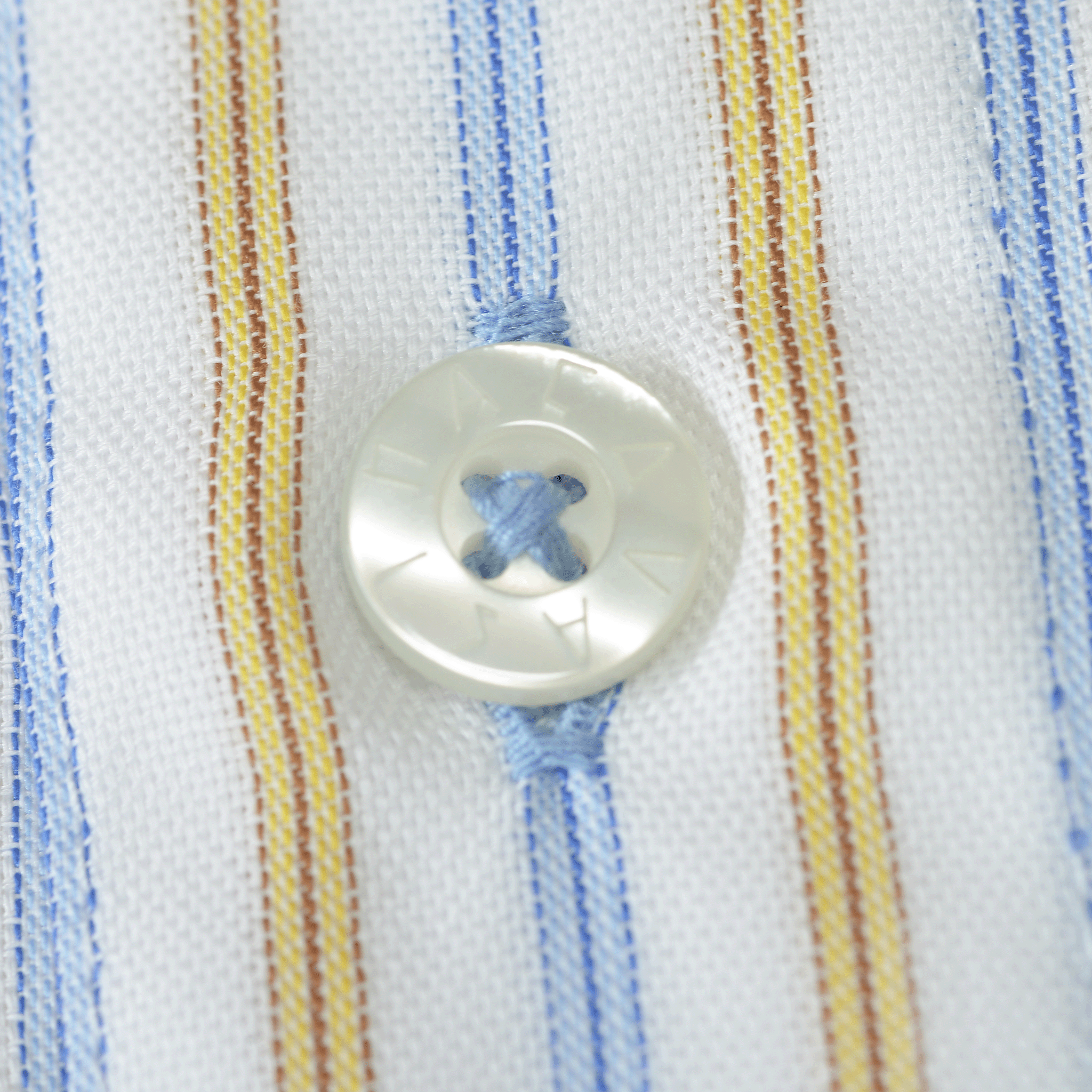 Long-sleeved button-down shirt 26114020