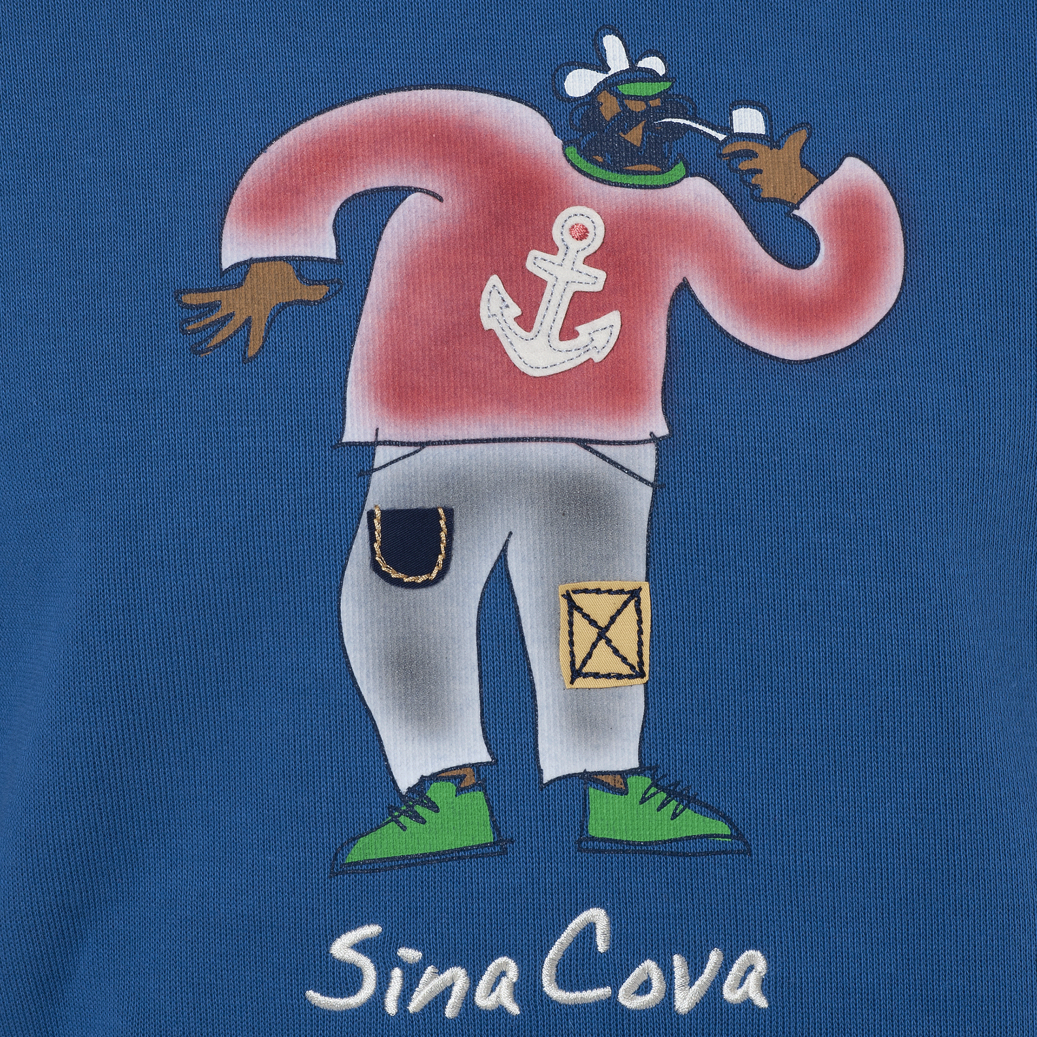【公式】シナコバ (SINA COVA) クルーネックトレーナー 22220040 ブルーのプリント部分