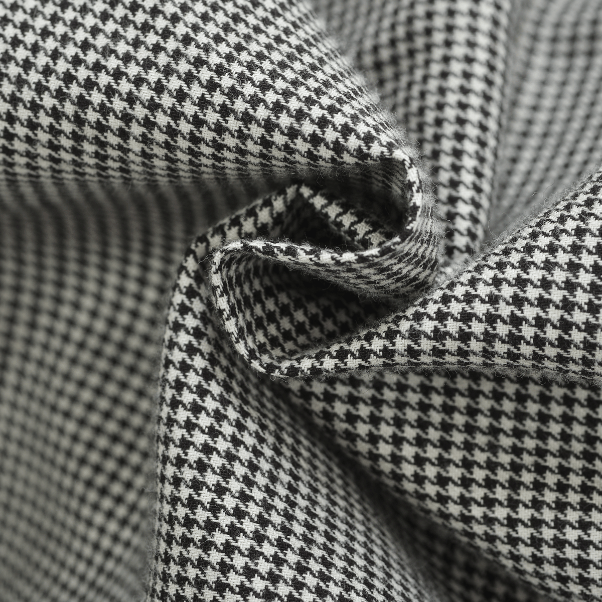Long Sleeve Button-Down Shirt 26234010